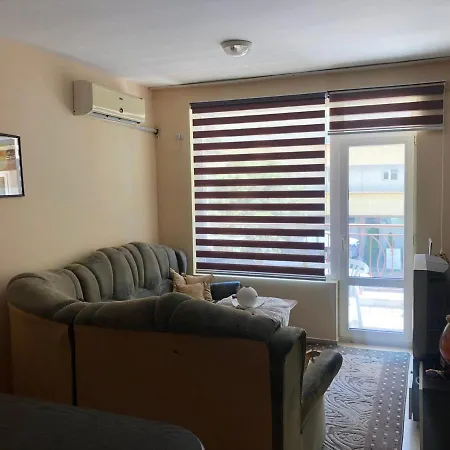 Sunny Day 2 Apartment