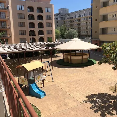 Sunny Day 2 Apartment